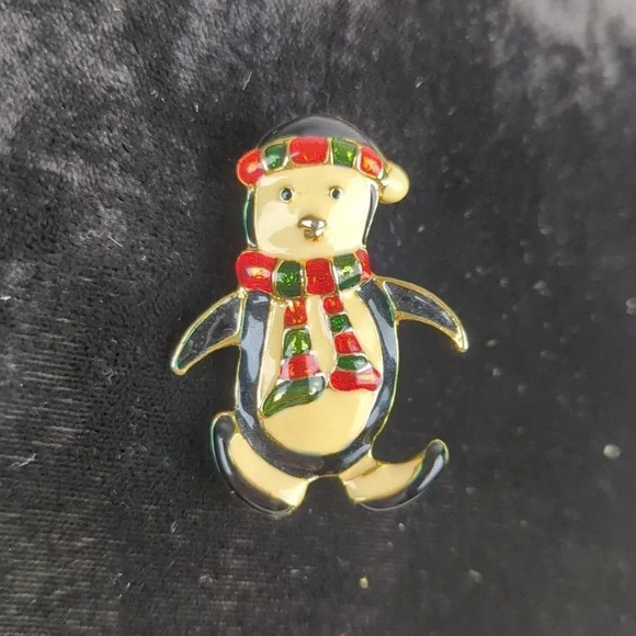 Vintage Enamel Penguin Brooch - Picture 1 of 6